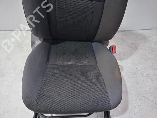 Right front seat TOYOTA RAV 4 V (_A5_, _H5_) 2.0 VVTi (MXAA52) | BP31556675C16