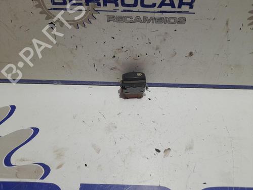 Used Right front window switch RENAULT SCÉNIC II (JM0/1_) [2003-2010]  31673237