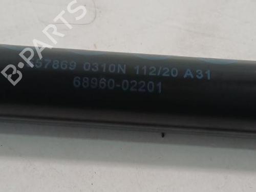 Tailgate lift support TOYOTA COROLLA Hatchback (_E21_, _EA1_, _EH1_) 1.8 VVTi Hybrid (ZWE219) | BP31567240C138 