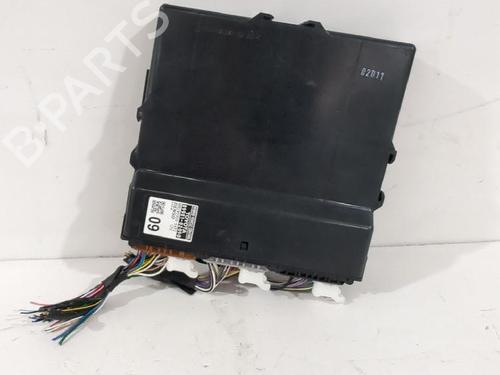 Used Electronic module TOYOTA COROLLA Estate (_E21_) 1.8 Hybrid (ZWE211W) (122 hp) 31563011