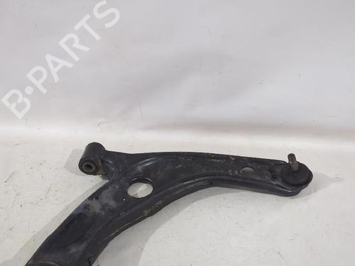 Venstre fortil bærearm Venstre fortil bærearm TOYOTA YARIS (_P13_) 1.5 (NSP131_) (112 hp) 33747107 33747107