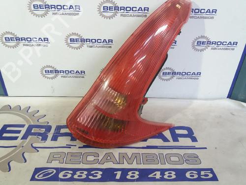 Used Right taillight PEUGEOT 206 Hatchback (2A/C) 1.9 D (69 hp) 31677717