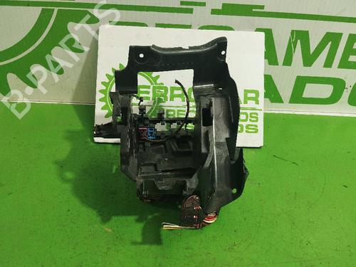 Used Fuse box Fuse box VW GOLF V (1K1) 1.9 TDI (105 hp) 31546374 31546374