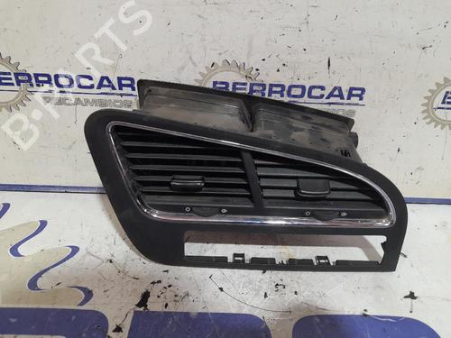 Used Air vent Air vent PEUGEOT 5008 (0U_, 0E_) 2.0 HDi 150 / BlueHDi 150 (150 hp) 31540538 31540538