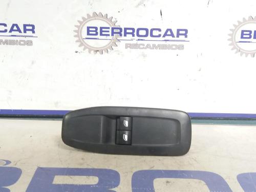 Used Left front window switch PEUGEOT 208 I (CA_, CC_) [2012-2021]  31678129