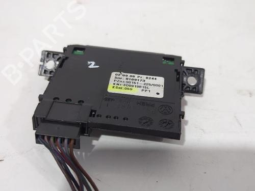 switch-vw-phaeton-3d1-3d2-3d3-3d4-3d6-3d7-3d8-3d9-2002-2003-2004-2005-2006-2007-2008-2009-2010-2011-2012-2013-2014-2015-2016-31567638 main image