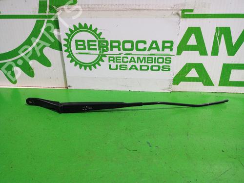 Used Front windshield wiper arm RENAULT LAGUNA III Grandtour (KT0/1) 3.0 dCi (KT03, KT13) (235 hp) 31552519