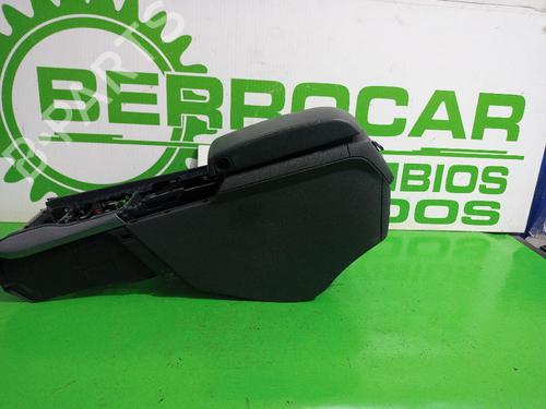 Console centrale PEUGEOT 508 I (8D_) 2.0 HDi (140 hp) 31549107