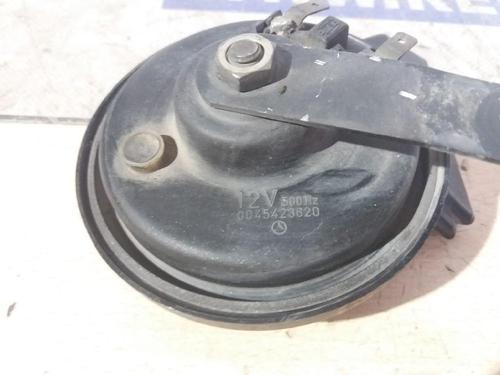 horn-mercedes-benz-e-class-w210-1995-1996-1997-1998-1999-2000-2001-2002-2003-31569691 main image