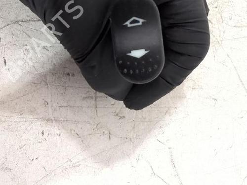 Right front window switch FORD FOCUS I (DAW, DBW) 1.8 TDCi | BP31566133I26 - Image 3