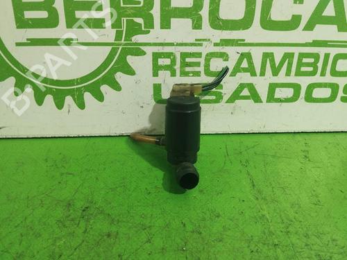 Used Washer pump Washer pump HONDA CIVIC VI Saloon (EJ, EK, SO) 1.5 i (EK3) (114 hp) 31546630 31546630