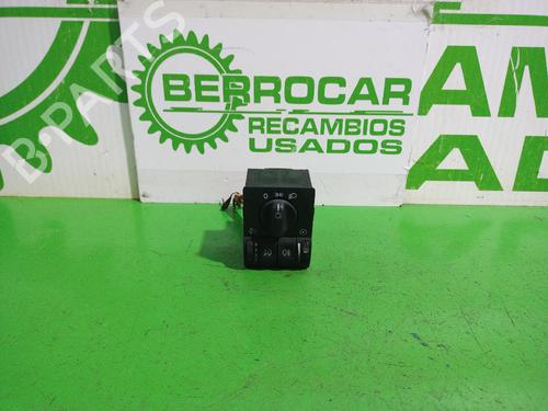 Used Headlight switch OPEL ZAFIRA A MPV (T98) 2.0 DI 16V (F75) (82 hp) 31552809