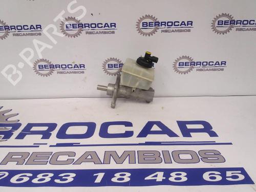 Used Brake master cylinder Brake master cylinder DACIA DUSTER (HS_) 1.5 dCi 4x4 (HSMC, HSMD) (110 hp) 31568781 31568781