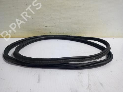 Used Rubber door seal OPEL GRANDLAND / GRANDLAND X (A18, P1UO) 1.5 Turbo D (75) (131 hp) 31560077