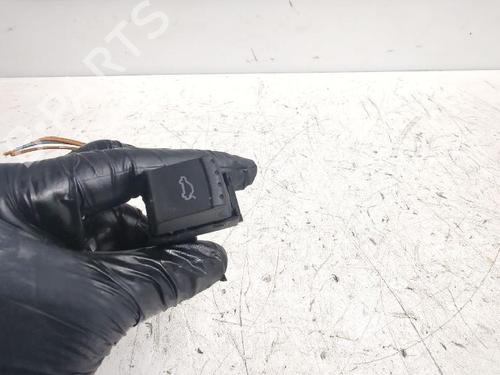 switch-vw-passat-b55-3b3-2000-2001-2002-2003-2004-2005-32464478 main image