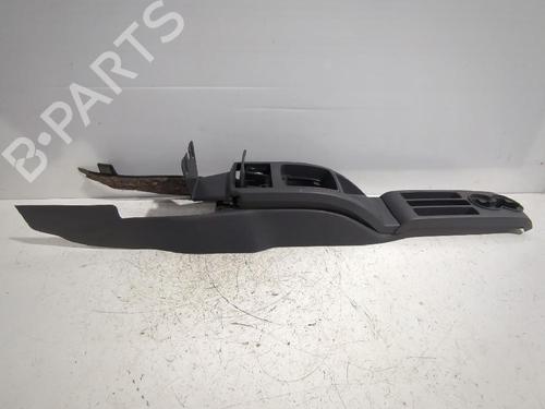 Console centrale VW POLO IV (9N_, 9A_) 1.9 SDI (64 hp) 32464116