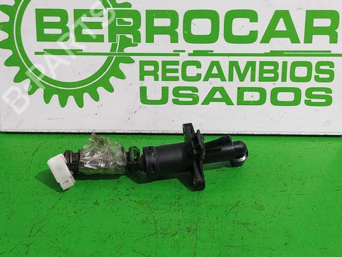 clutch-slave-cylinder-skoda-fabia-i-saloon-6y3-1999-2000-2001-2002-2003-2004-2005-2006-2007-31543895 main image