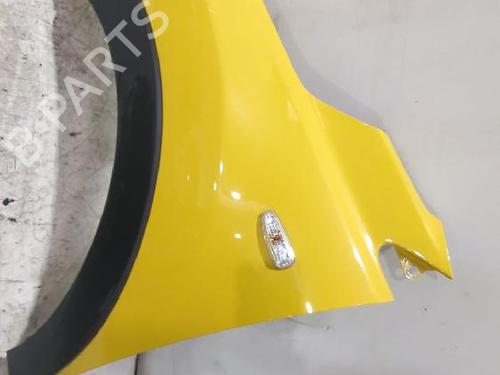 Guarda-lamas esquerdo KIA STONIC (YB) 1.0 T-GDi (101 hp) 31567431