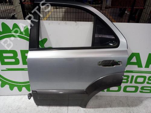 Dør venstre bagtil Dør venstre bagtil KIA SORENTO I (JC) 2.5 CRDi 4WD (140 hp) 31547658 31547658