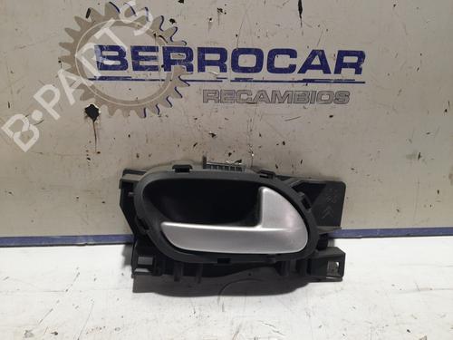 Used Rear right interior door handle Rear right interior door handle 38860225 38860225