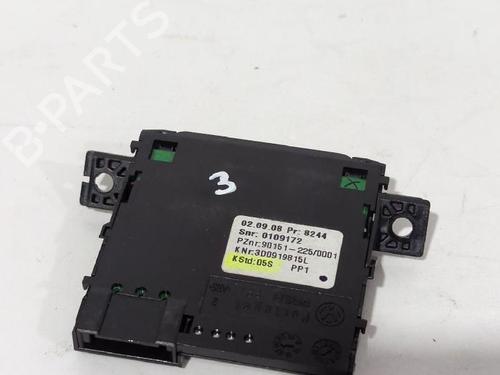 switch-vw-phaeton-3d1-3d2-3d3-3d4-3d6-3d7-3d8-3d9-2002-2003-2004-2005-2006-2007-2008-2009-2010-2011-2012-2013-2014-2015-2016-31567639 main image