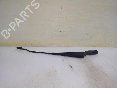 Used Front windshield wiper arm FORD MONDEO III (B5Y) 2.0 TDCi (130 hp) 31558851