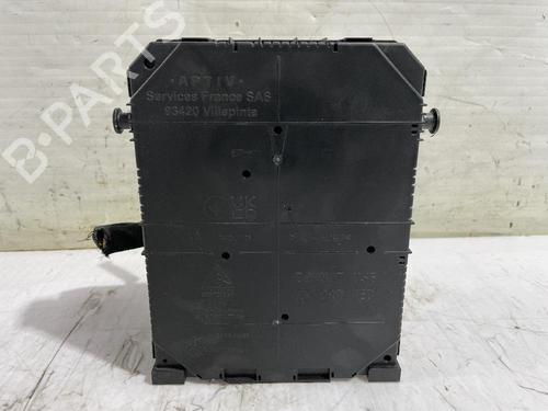 Fuse box OPEL CORSA F (P2JO) 1.2 (68) | BP31562752E1