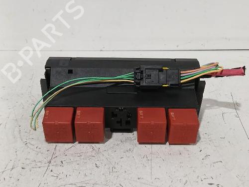 Sikringsdåse Sikringsdåse RENAULT ESPACE IV (JK0/1_) 2.0 dCi (JK01, JK02, JK1J, JK1K, JK1H) (150 hp) 34270518 34270518