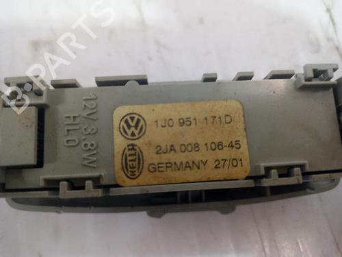 Interior roof light SEAT LEON (1M1) 1.4 16V | BP31561746I8