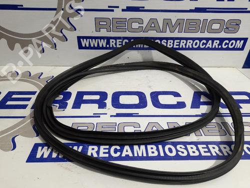 Gummilist FIAT DOBLO Cargo (263_) 1.3 D Multijet (263WXU1A, 263ZXU1A, 263WYB1A, 263ZYB1A) (95 hp) 31541679