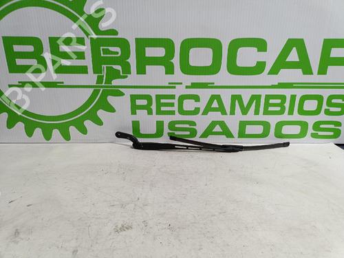 front-windshield-wiper-arm-audi-a6-c5-4b2-4b4-1997-1998-1999-2000-2001-2002-2003-2004-2005-31542770 main image