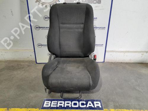 Used Right front seat TOYOTA AVENSIS (_T25_) 1.8 VVT-i (ZZT251_, ZZT251R) (129 hp) 31673390