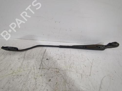 Used Front windshield wiper arm RENAULT MEGANE I Classic (LA0/1_) 1.6 16V (LA00, LA04, LA0B, LA11, LA16, LA19, LA1J, LA1K,... (107 hp) 31565921