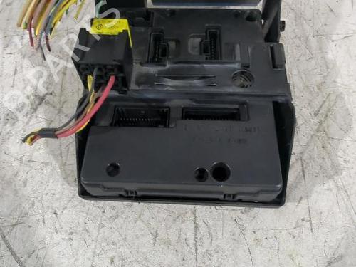 Used Fuse box RENAULT MEGANE I Classic (LA0/1_) 1.6 16V (LA00, LA04, LA0B, LA11, LA16, LA19, LA1J, LA1K,... (107 hp) 31565942