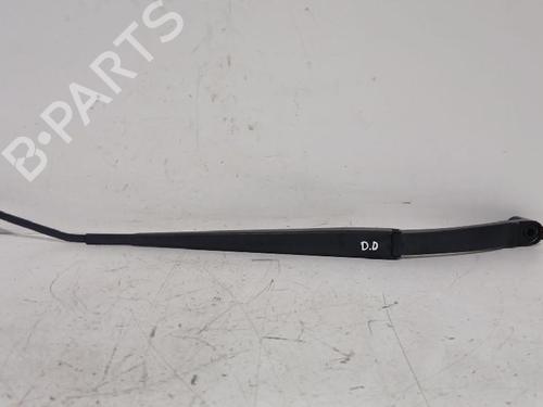 Used Front windshield wiper arm Front windshield wiper arm 32466997 32466997