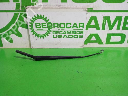 Used Front windshield wiper arm FORD FOCUS I (DAW, DBW) 1.8 TDCi (100 hp) 31552092