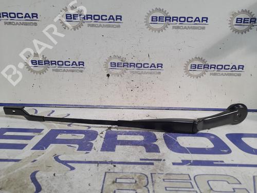 Used Front windshield wiper arm FORD FOCUS III [2010-2020]  31673604