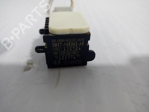 Electronic sensor FORD FOCUS I Saloon (DFW) 1.6 16V | BP31556156M84 - Image 4