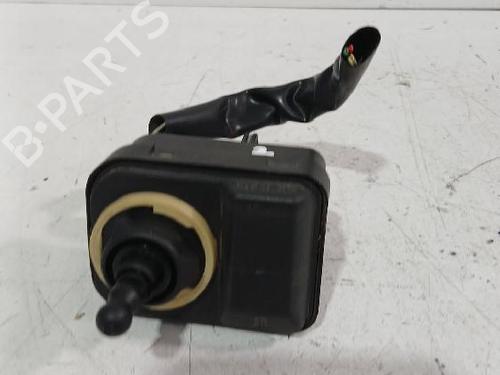 Used Headlight adjuster motor TOYOTA YARIS (_P9_) 1.33 VVT-i (NSP90_, NSP90R) (100 hp) 32466125