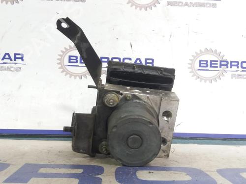 Bremsaggregat ABS für TOYOTA COROLLA Verso (ZER_, ZZE12_, R1_) 2.2 D-4D (AUR10_, AUR10R) (177 hp) 31678158