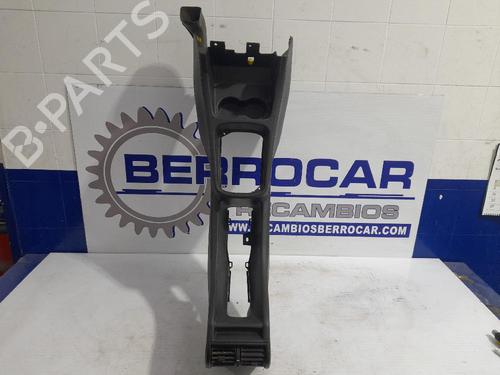 Used Armrest / Center console Armrest / Center console OPEL ZAFIRA A MPV (T98) 2.0 DTI 16V (F75) (101 hp) 31541370 31541370