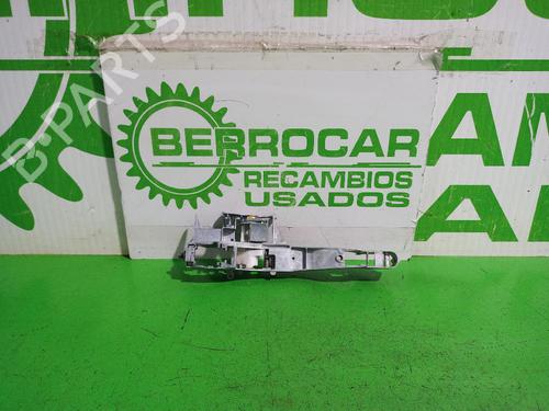 front-right-exterior-door-handle-peugeot-2008-i-cu_-2013-31676879 main image