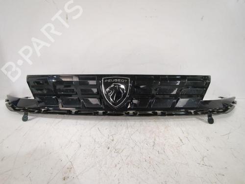 Used Grille PEUGEOT RIFTER 1.5 BlueHDi 100 (102 hp) 31564294