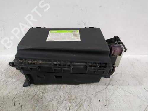 Used Fuse box Fuse box OPEL ZAFIRA / ZAFIRA FAMILY B (A05) 1.9 CDTI (M75) (120 hp) 31566365 31566365