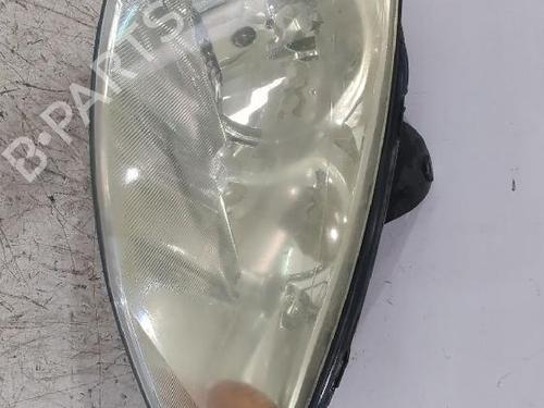 Used Right headlight FORD FOCUS I (DAW, DBW) 1.8 TDCi (100 hp) 31566125