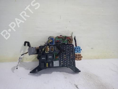 Used Fuse box Fuse box FORD MONDEO III (B5Y) 2.0 TDCi (130 hp) 31558889 31558889
