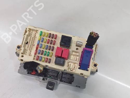 Used Fuse box Fuse box 38533340 38533340
