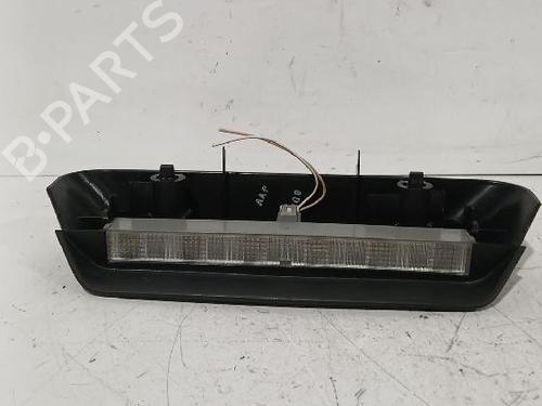Luce centrale posteriore TOYOTA YARIS (_P9_) 1.33 VVT-i (NSP90_, NSP90R) (100 hp) 32466191