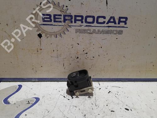 Used Right rear window switch Right rear window switch MERCEDES-BENZ C-CLASS (W203) C 220 CDI (203.006, 203.008) (143 hp) 31539522 31539522