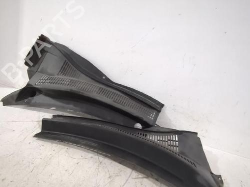 Griglia sotto parabrezza SUZUKI SWIFT III (MZ, EZ) 1.3 (RS413, ZC11S) (92 hp) 32490235